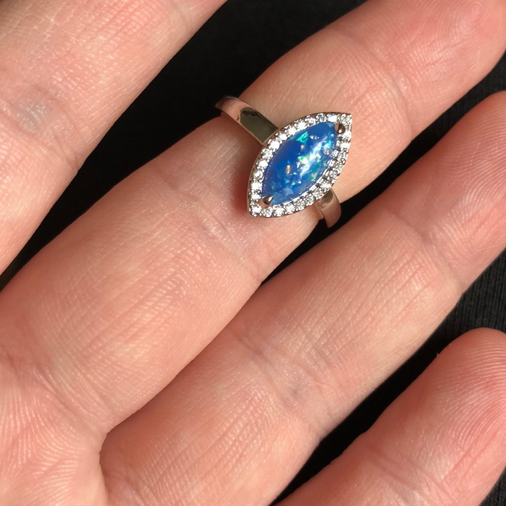925 Silver Marquise Cut Blue Opal Size 7 - Picture 4 of 5